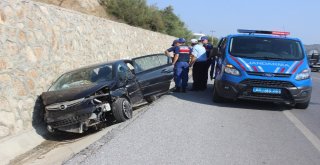 Tatil Dönüşü Kaza Yapan Kadınlar Hastaneye Kaldırıldı