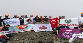 Türkiyenin En Yüksek Rakımlı Dağcılık Şenliği Erzincanda Yapıldı