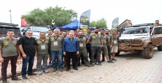 Başkan Böcek, Hobi Festte Off-Road Yaptı..
