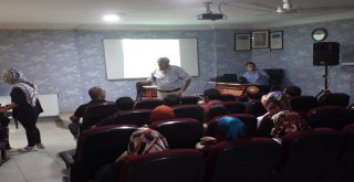 Öğretmenlere Mesleklerinin Önemi Anlatıldı