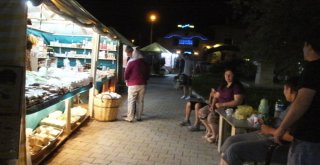 Gece Pazarında El Emekleri Değerlendi