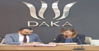 ‘Tuşba Kent Tiyatrosu Projesinin Sözleşmesi İmzalandı