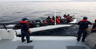 İzmirde 52 Göçmen Yakalandı