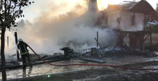 Orman Yangını Sandılar Dernek Çıktı