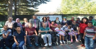 Başkan Özgüven: “Engelleri Beraber Aşıyoruz”