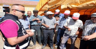 Yozgatta Polis Ekipleri Hayvan Pazarında Sahte Para Uyarısı Yaptı