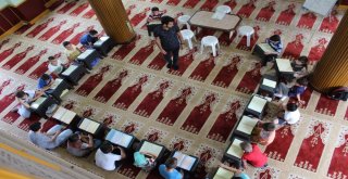 Camide Düzenlenen Zeka Oyunları Çocukları Kuran Kursuna Çekiyor