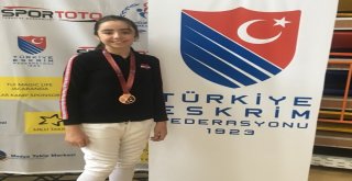 Adıyamanlı Eskrim Sporcusu Turnuvada 3.oldu