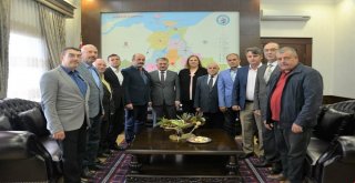 İspanyadan Dönen Muhtarlar Vali Yazıcıyı Ziyaret Etti