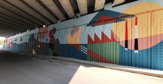 Karabükte Duvarlar Rengarenk