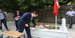 Bursada Şehitlikte Anma Töreni Düzenlendi