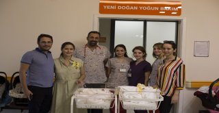 Yan Yana Kuvözlerde İkiz Buluşma