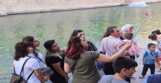 Hafta Sonunda Binlerce Kişi Balıklıgöle Akın Ediyor