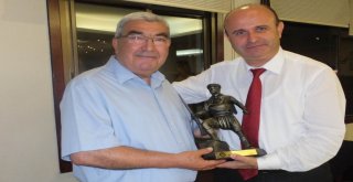 Erdoğan, Vefa Yemeği İle Üst Görevine Uğurlandı