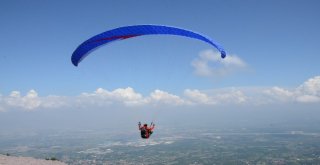 Kartepede Yamaç Paraşütü Şenliği