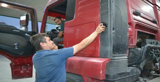 Afyonkarahisarlı Tır Şoförü Yaptığıyla Herkesi Şaşırttı