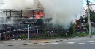 Ahşap Restoran Alevlere Teslim Oldu