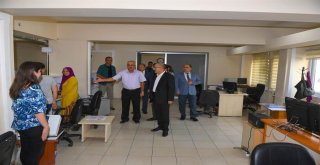 Vali Demirtaş, Ehliyet Ve Pasaport Verme Biriminde İncelemelerde Bulundu