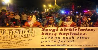 Büyükçekmecede Dev Festival Korteji