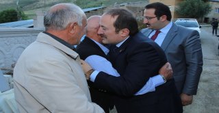 Vali Ali Hamza Pehlivan Yakup Atanın Ailesine Taziyede Bulundu