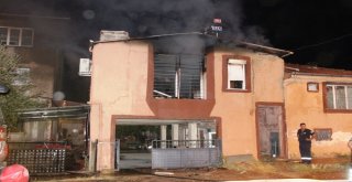 Manisada Ev Yangını