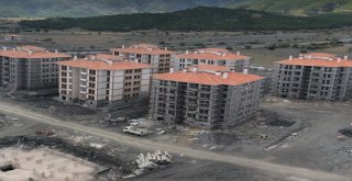 Kargıda Toki Yeni Yaşam Alanları Oluşturuyor