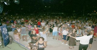 Büyükşehir Belediyesinden Didimde Halk Konseri