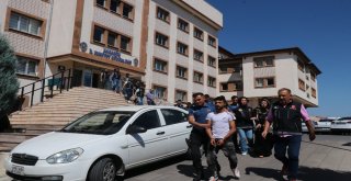 Kaçan Otomobilden Uyuşturucu Ele Geçirildi