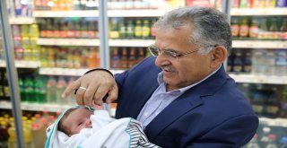 Başkan Memduh Büyükkılıç İldemde Esnaflarla Sohbet Etti