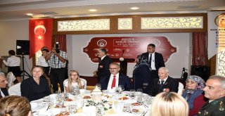 Antalyada Gaziler Onuruna Yemek