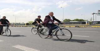 Makam Aracını Terk Eden Başkanlar Bisiklet Turunda Buluşuyor