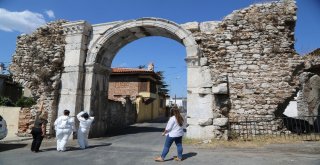 Baltalı Kapıdaki Yazılar Temizlendi