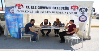 Üniversite Öğrencileri Terör Tehlikesine Karşı Bilinçlendiriliyor