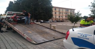 Gedizde Plakasız Ve Eksik Evraklı Motosikletler Toplandı