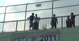 Tem Otoyolu Üzerindeki Esenkent Köprüsünde İntihar Girişimi