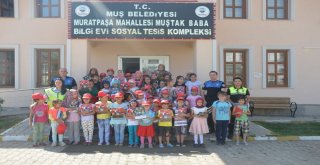 Polislerden Çocuklara Eğitim