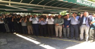 Mhp Meclis Üyesi İrfan Dursunun Annesi Son Yolculuğuna Uğurlandı