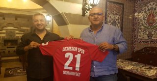 Diyarbakırspordan Efsane Başkana Forma
