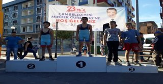 Umurbeyli Güreşçiler Başarıya Doymuyor