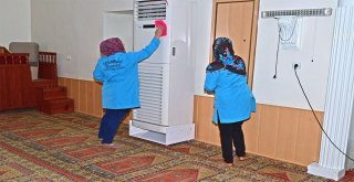 Camiler Ve Din Görevlileri Haftasında Camiler Pırıl Pırıl