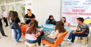 Üniversite Adaylarına Ücretsiz Danışmanlık Hizmeti