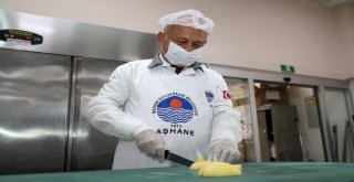 Empati Günlerinde Yemek Pişirdi