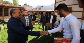 Başkan Tutal Mehmetçiklerle Yemekte Buluştu