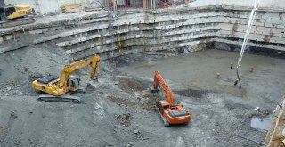 Trabzonda Tam Otomatik Katlı Otoparkta Kazı Bitti, Temele Başlandı