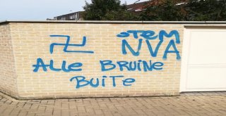 Fransada Camiden Çıkan Cemaate Irkçı Saldırı