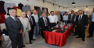 Hükümlü Ve Tutukluların El Emeği Ürünleri Sergilendi