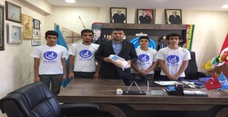 Ülkü Ocakları ‘Askıda Ekmek Projesi Başlattı