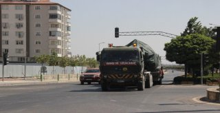 İdlib Sınırına Obüs Ve Tank Sevkıyatı