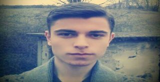 2 Haftalık Asker Kalbine Yenik Düştü