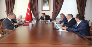 Vali Topaca, Hayırsever Ülkü Ulusoy İle Okul Protokolü İmzaladı